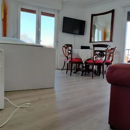 Atico En Esquina A Rotonda Apartamento *